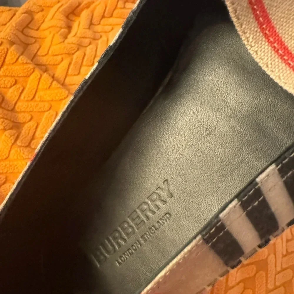 Authentic Burberry espadrilles 42 NWOB
